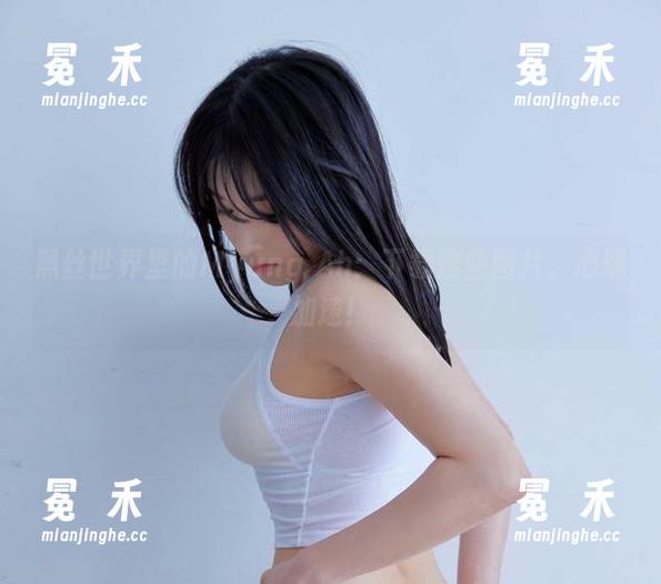 黑丝世界里的Myung Ah：下载这些图片，心跳加速！